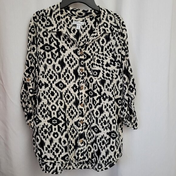 Croft & Barrow Blouse Large Button Down Aztec Black Gray Roll Tab Pocket EUC - Picture 12 of 12